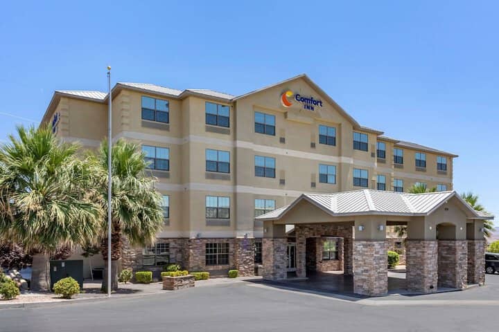 Hotel 32 of 32